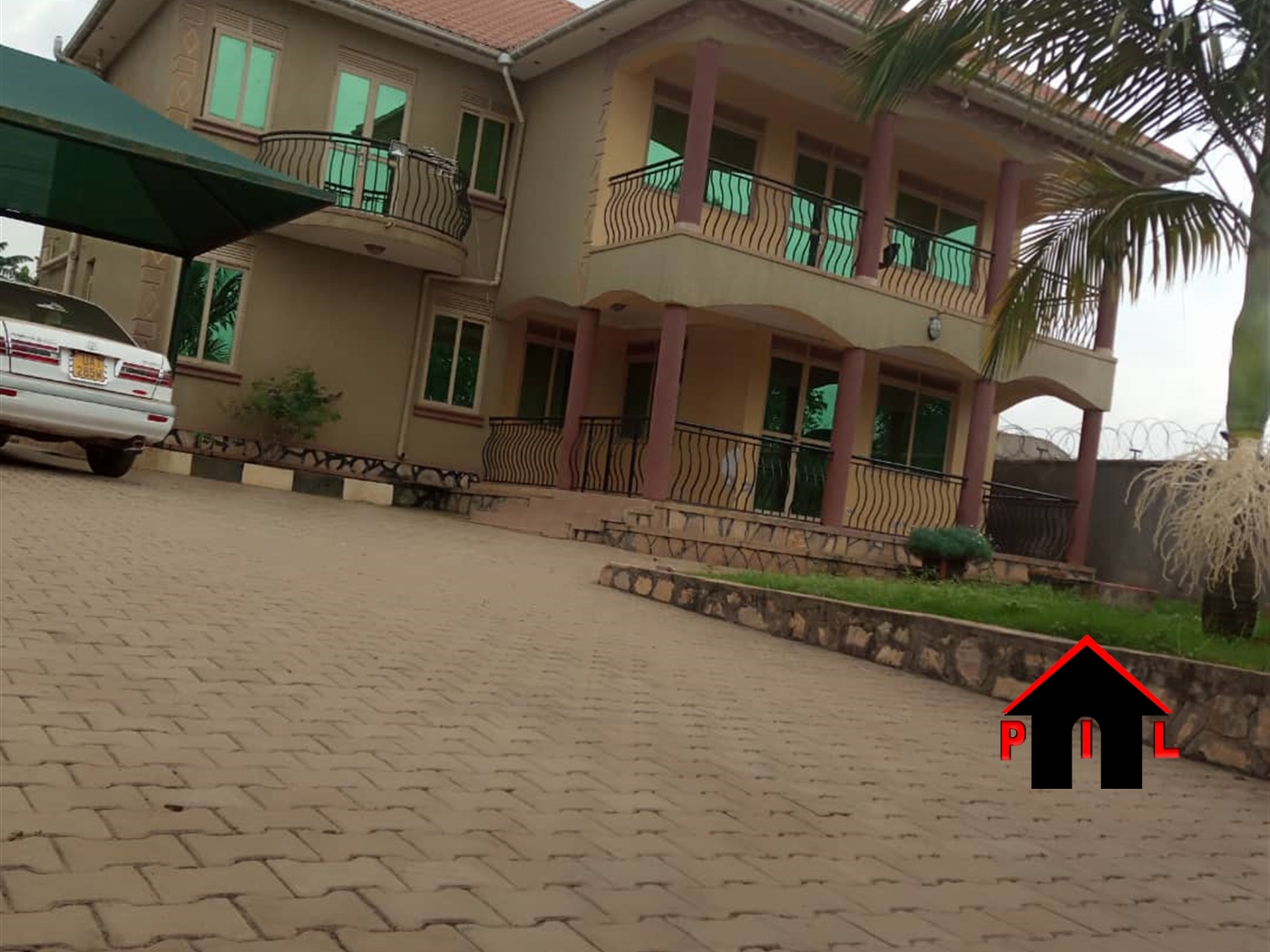 Storeyed house for sale in Kirinya Wakiso