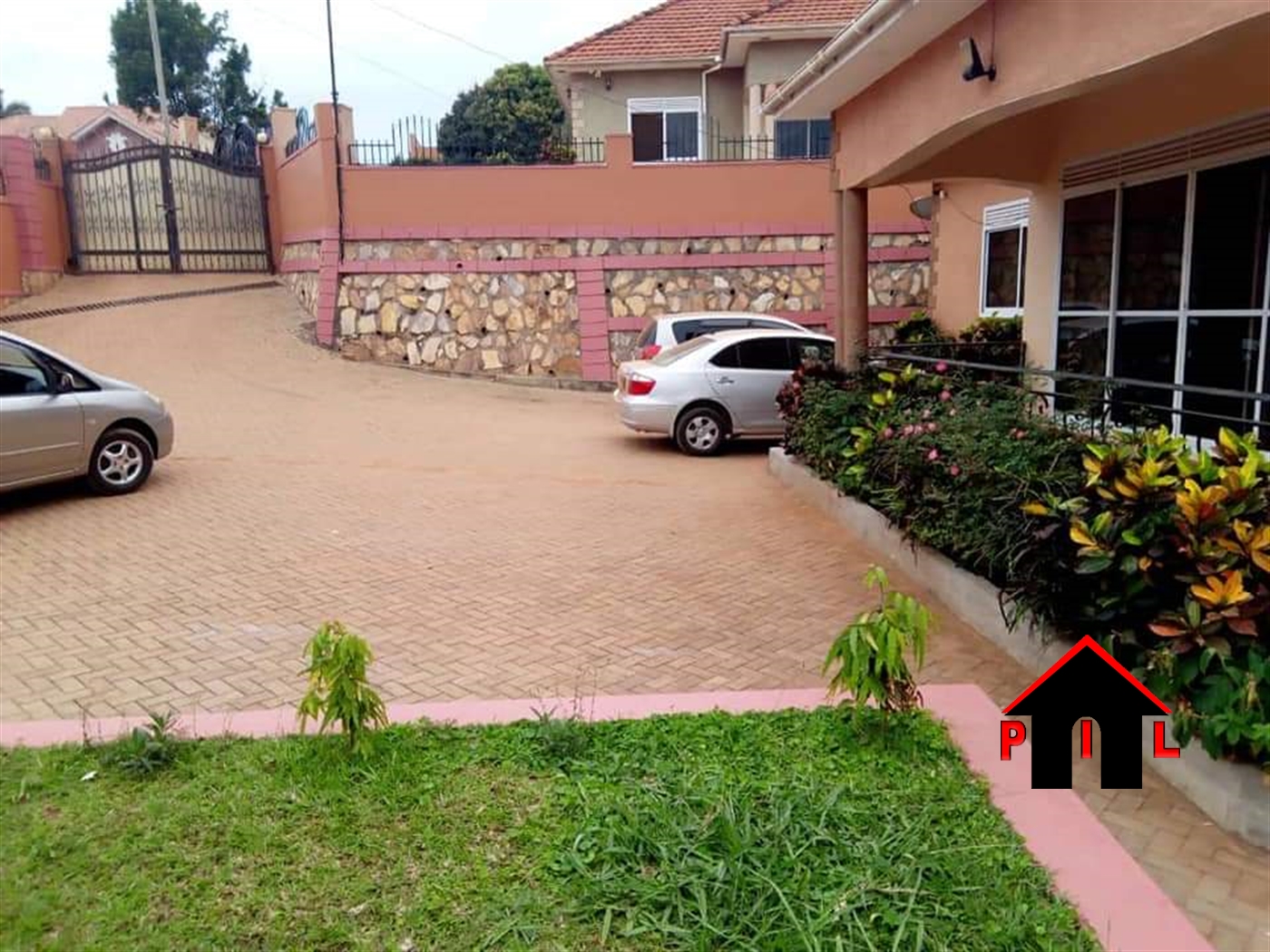 Bungalow for sale in Naalya Wakiso