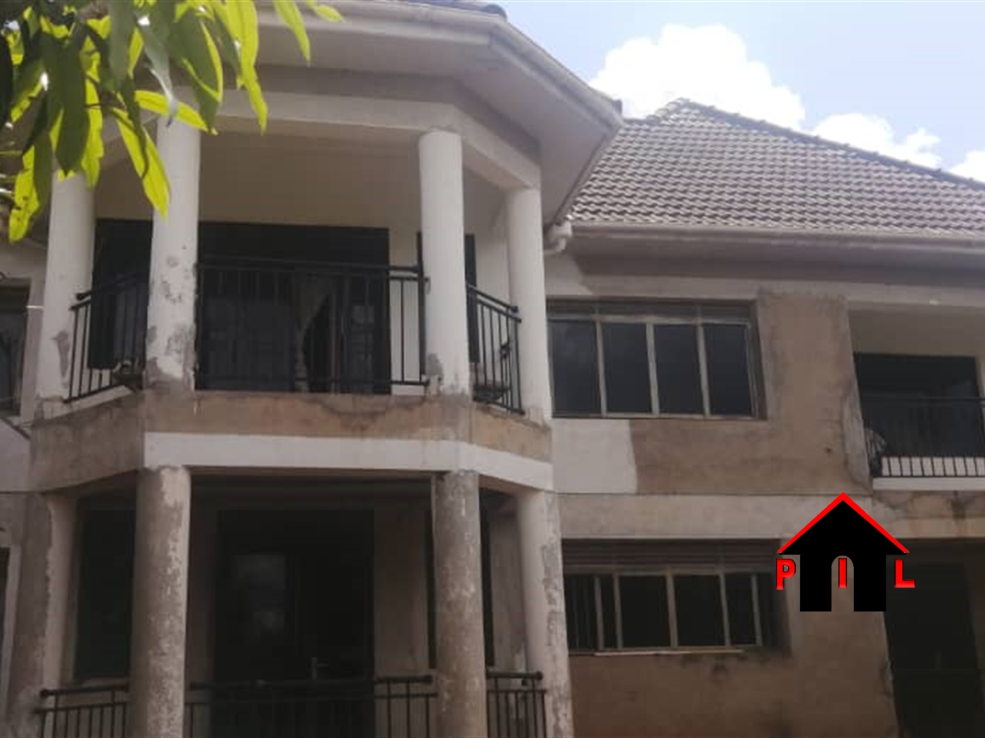 Storeyed house for sale in Bwebajja Wakiso