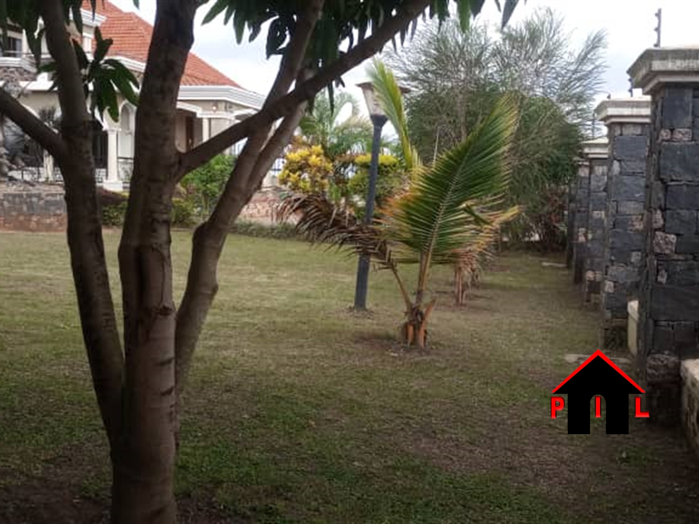 Storeyed house for sale in Bwebajja Wakiso