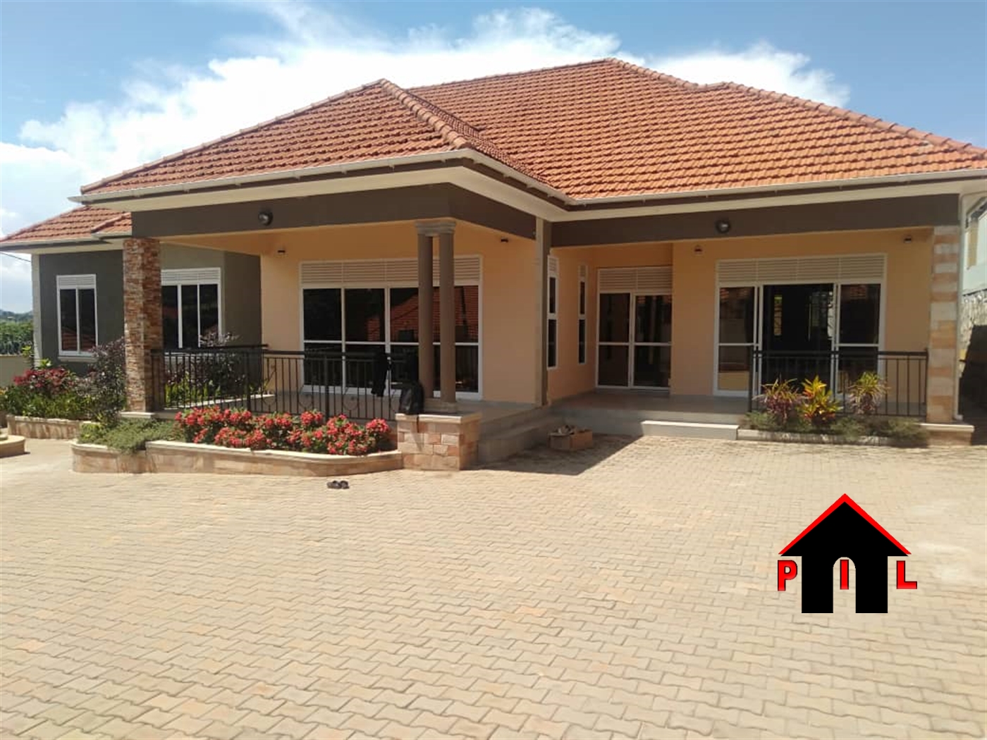 Bungalow for sale in Bwebajja Wakiso