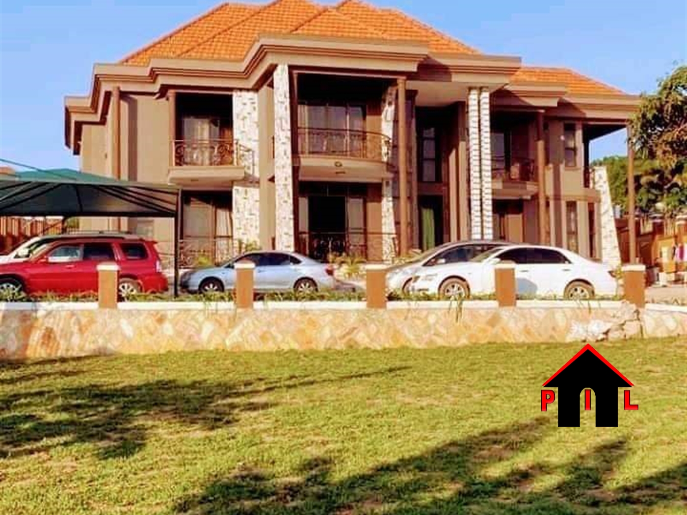 Storeyed house for sale in Kigo Wakiso