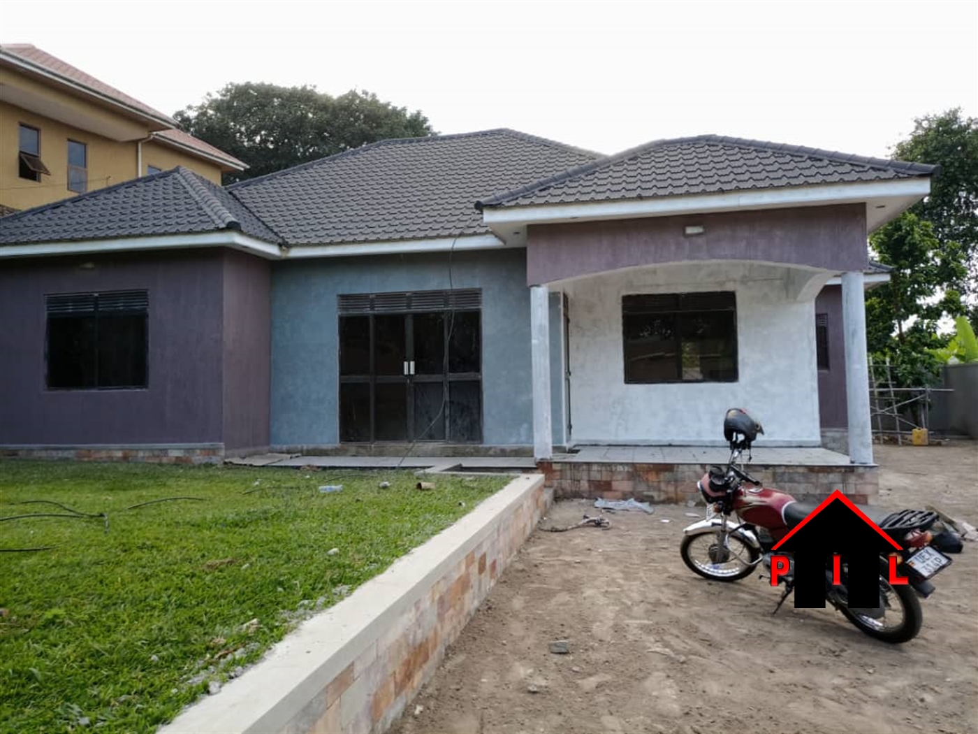 Bungalow for sale in Mutundwe Kampala