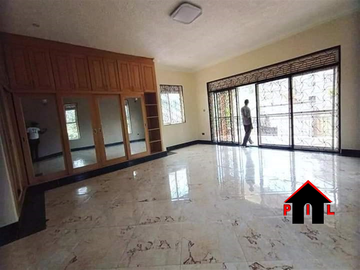 Storeyed house for sale in Munyonyo Kampala