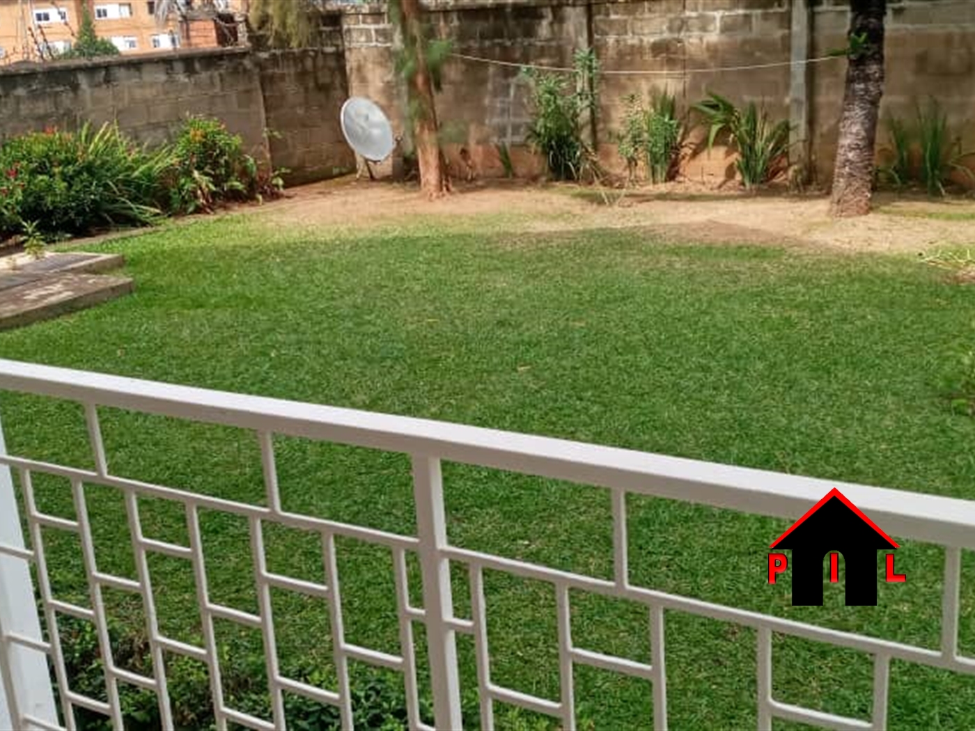 Storeyed house for rent in Bugoloobi Kampala