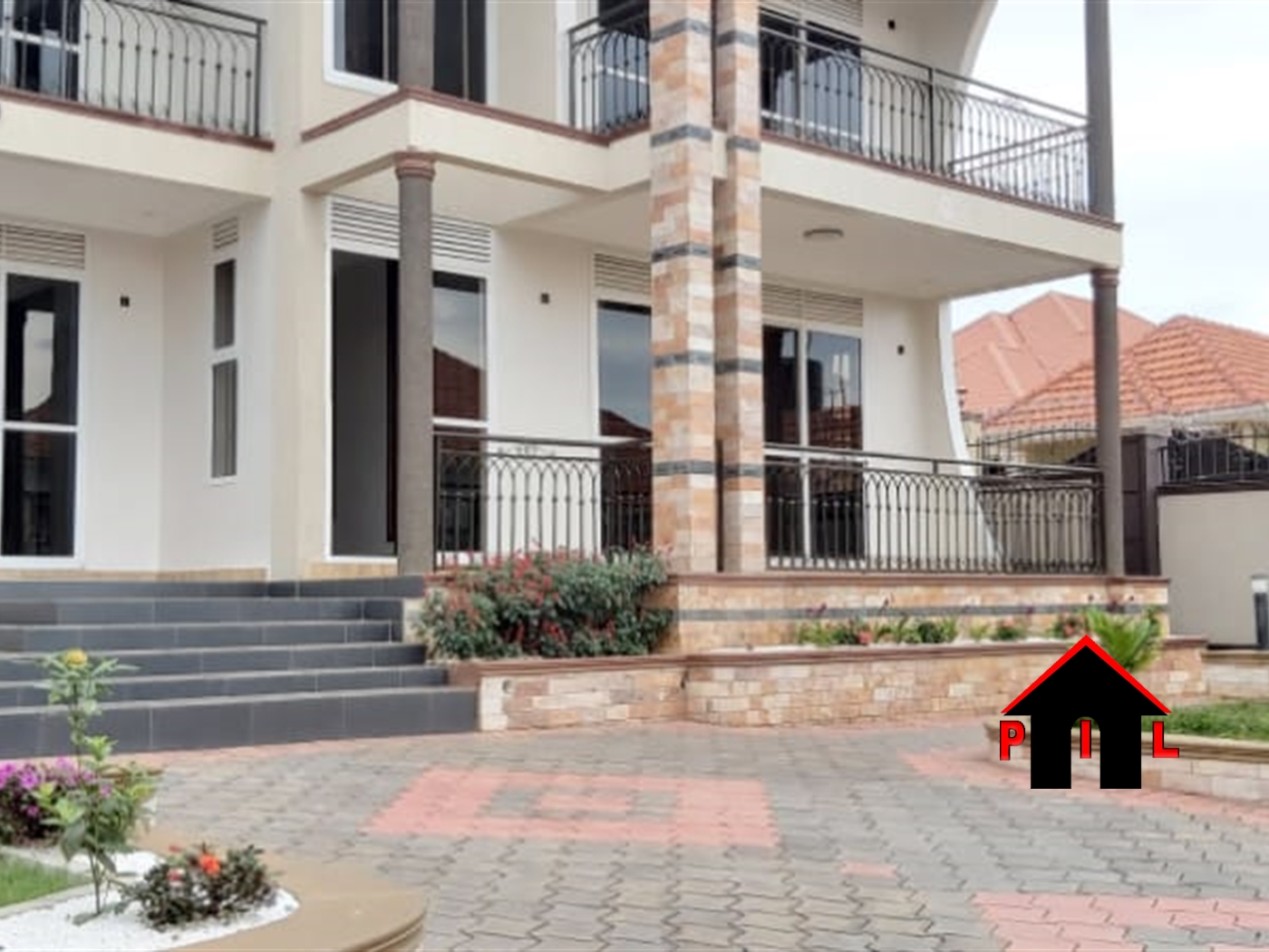 Storeyed house for sale in Kitende Wakiso