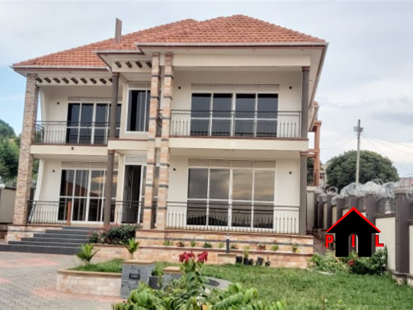 Storeyed house for sale in Kitende Wakiso