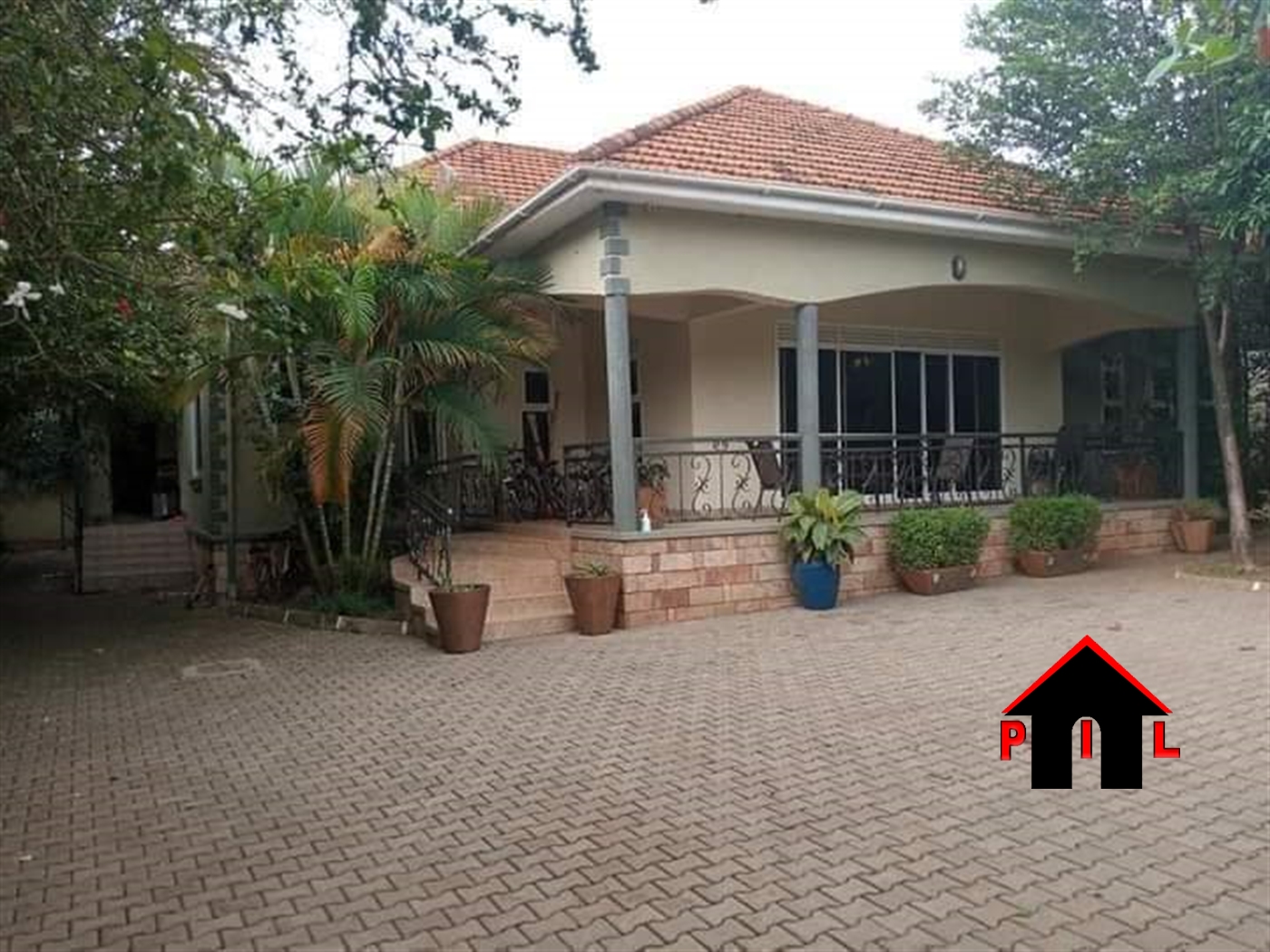 Bungalow for sale in Kiwaatule Kampala