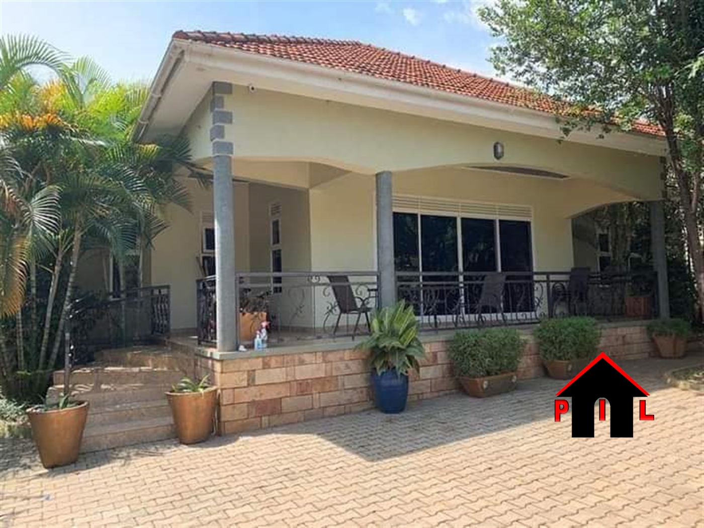 Bungalow for sale in Kiwaatule Kampala