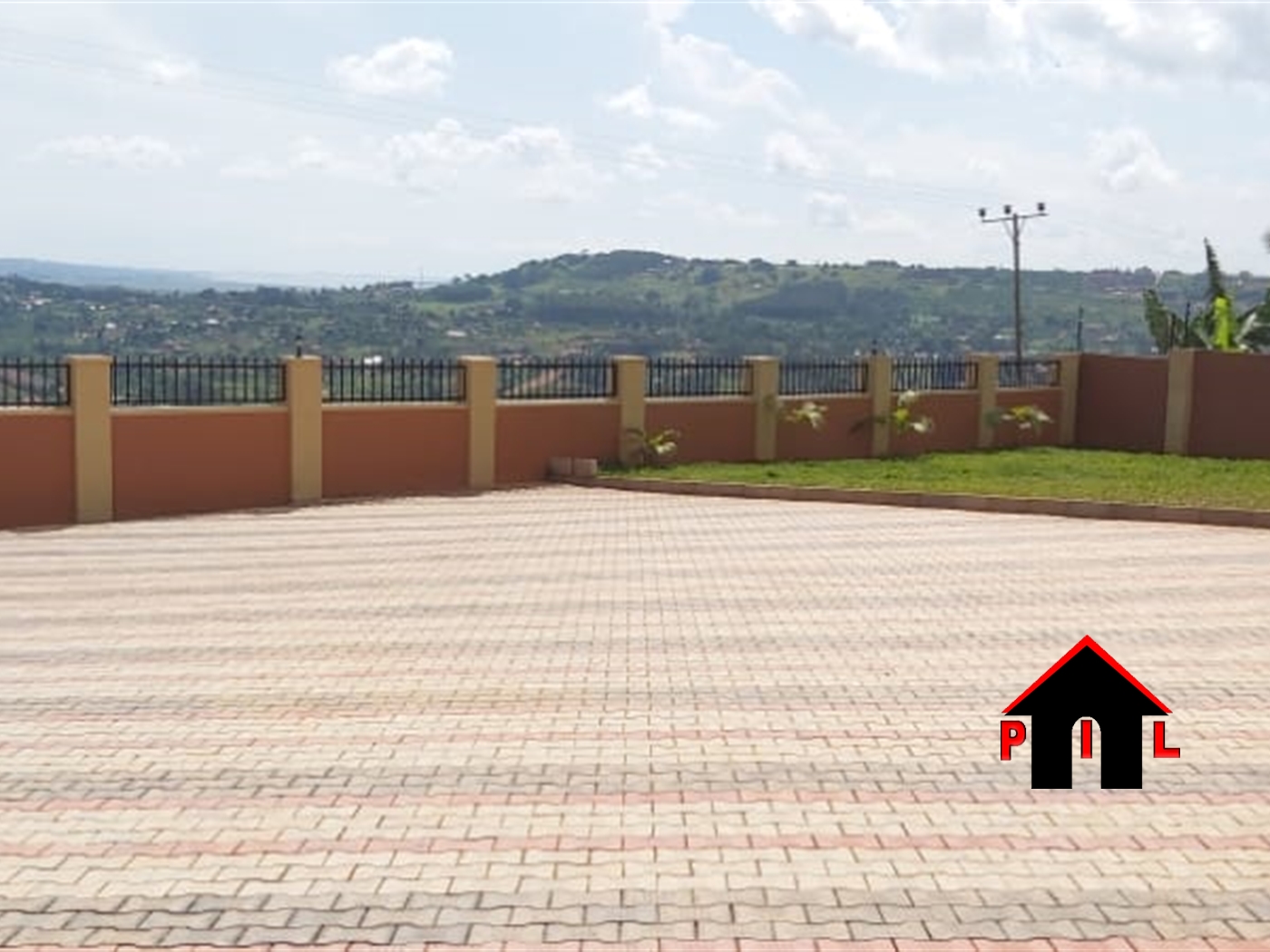 Storeyed house for sale in Bwebajja Wakiso