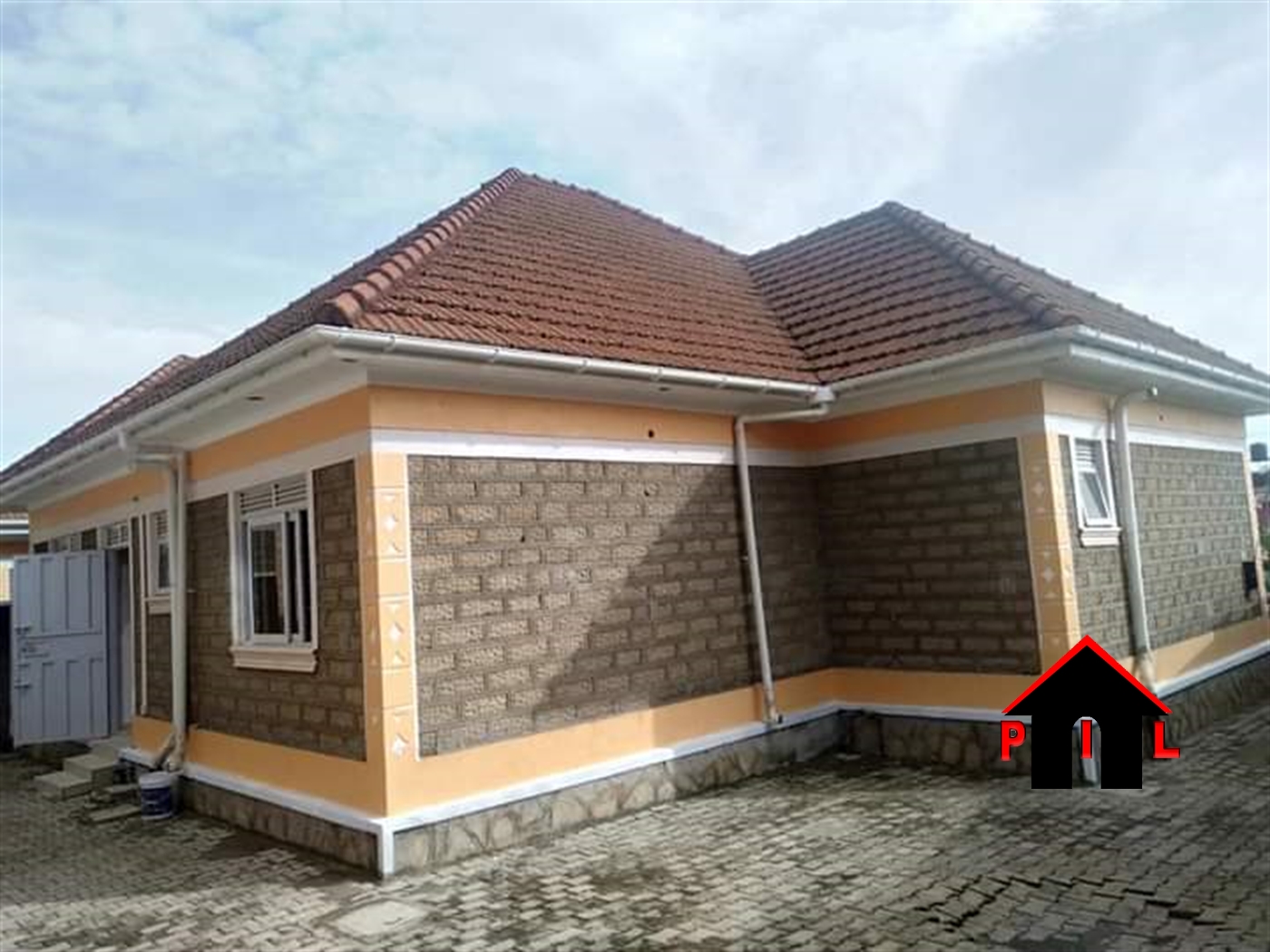 Bungalow for sale in Kitende Wakiso