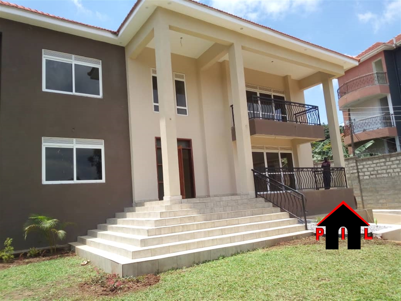 Storeyed house for sale in Bbunga Wakiso