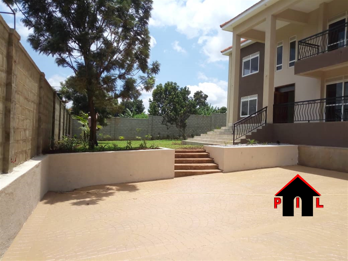 Storeyed house for sale in Bbunga Wakiso