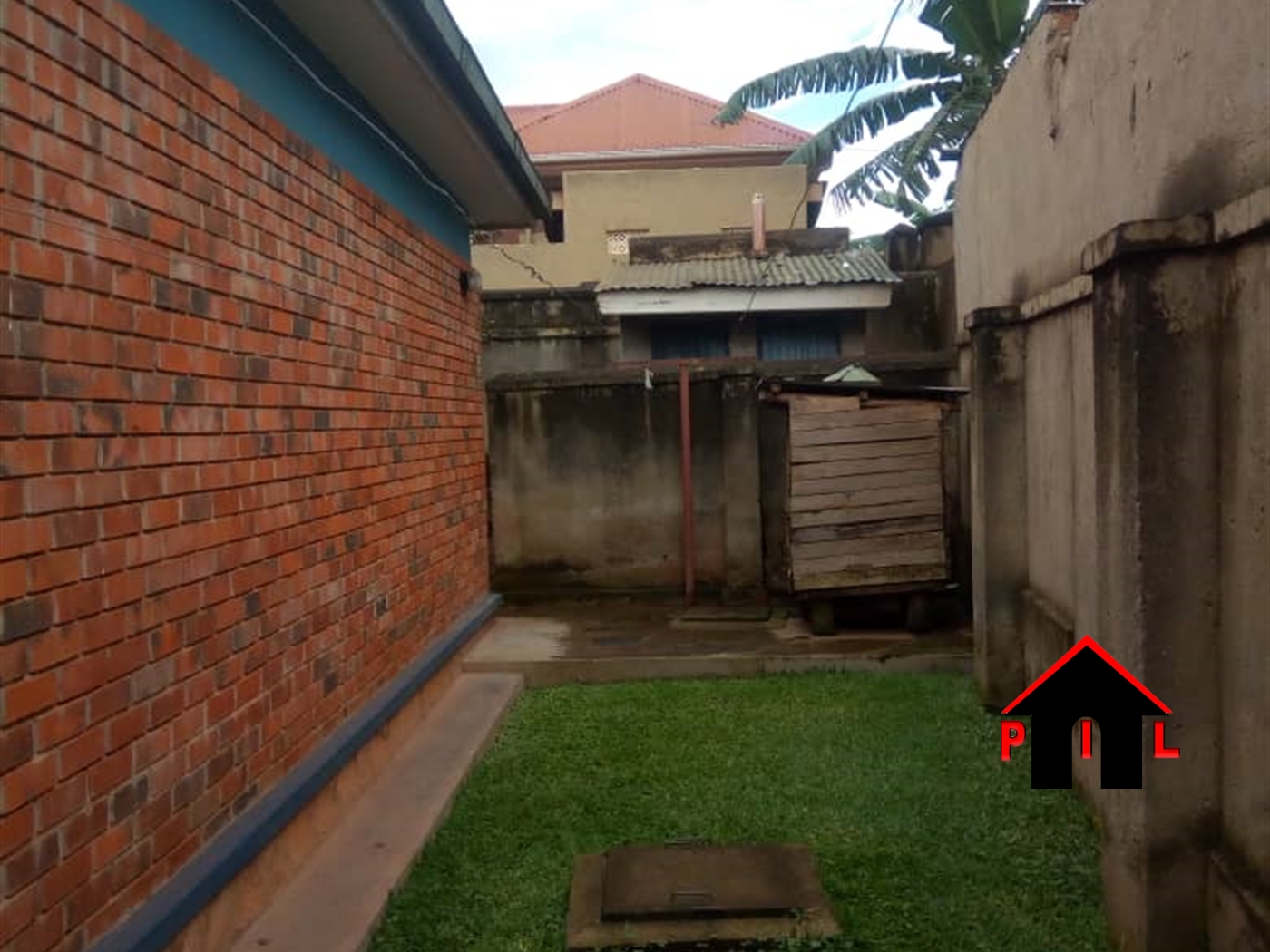 Bungalow for sale in Mbalwa Wakiso