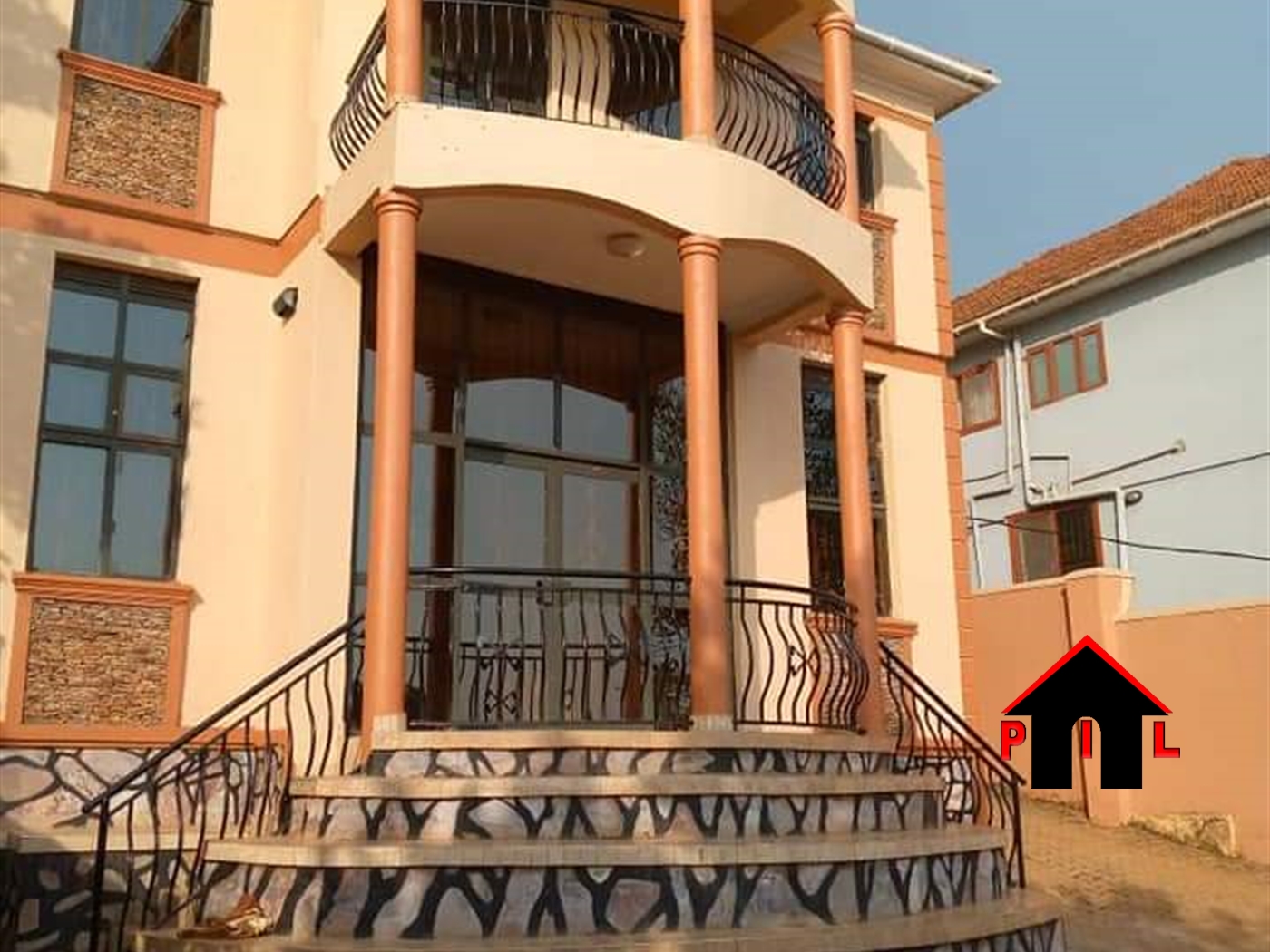 Storeyed house for sale in Seguku Wakiso