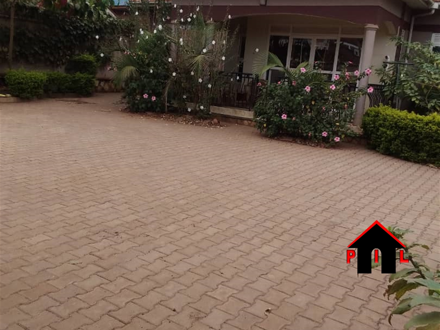 Bungalow for sale in Mbalwa Wakiso