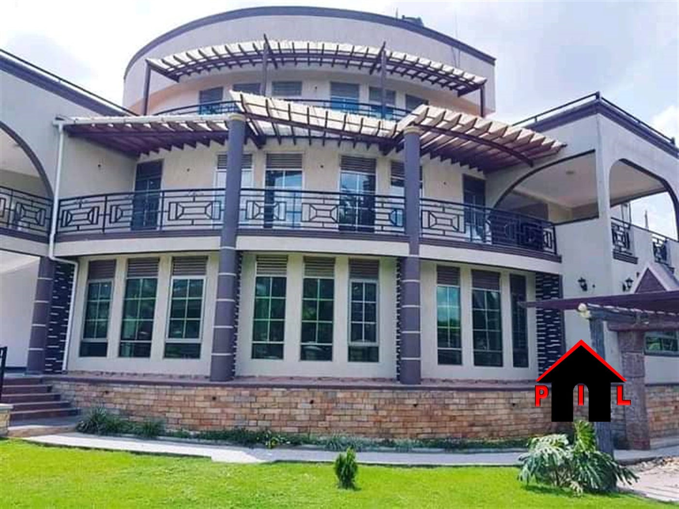 Storeyed house for sale in Bbunga Wakiso