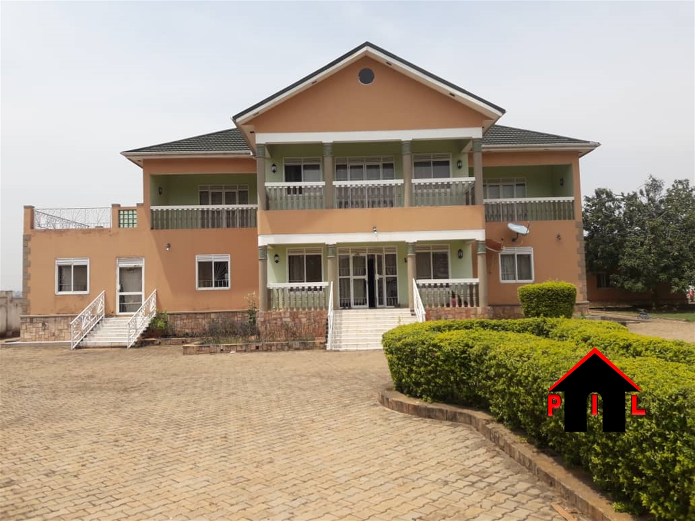 Storeyed house for sale in Kigo Wakiso