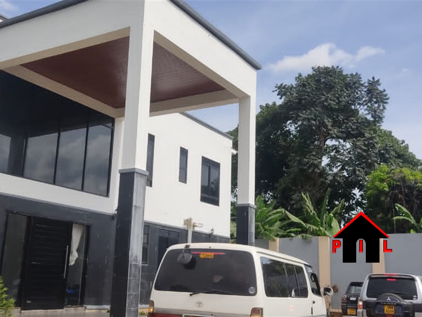 Storeyed house for sale in Kisaasi Kampala