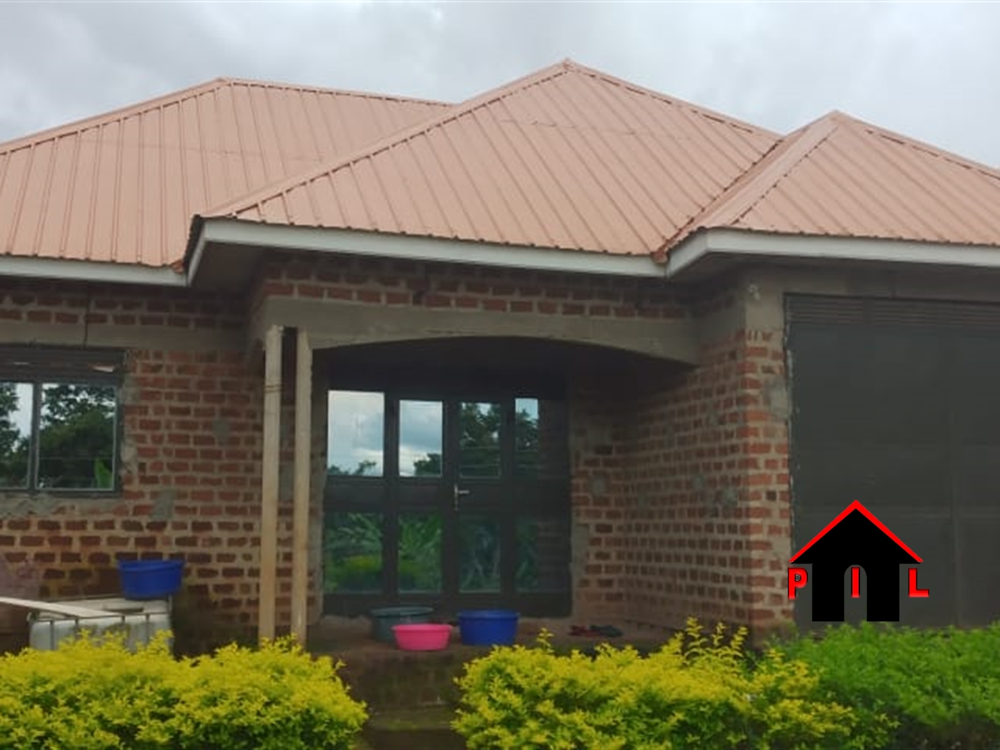 Shell House for sale in Ddundu Wakiso