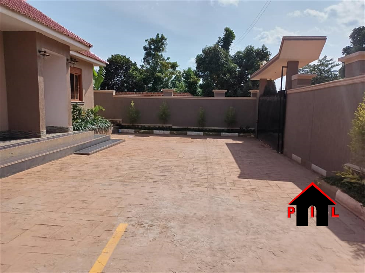 Bungalow for sale in Naalya Wakiso