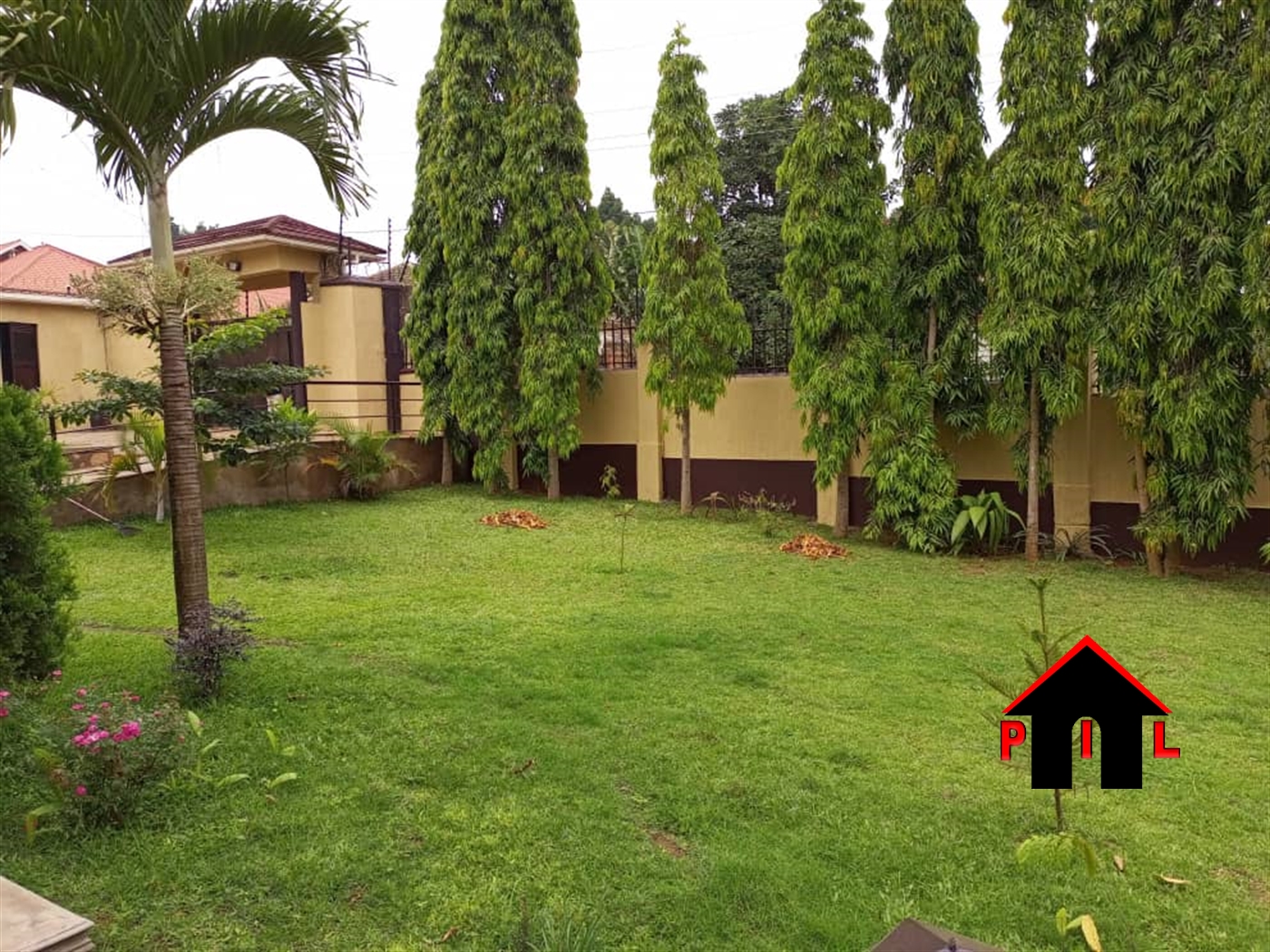 Storeyed house for sale in Najjera Wakiso