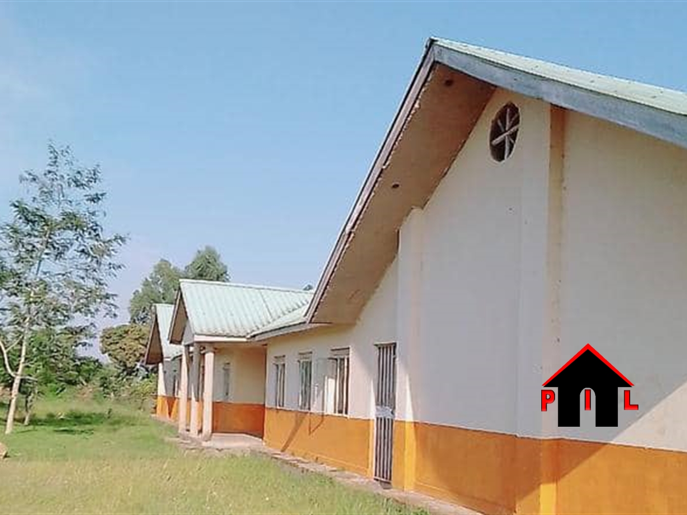 School for sale in Budde Mpigi