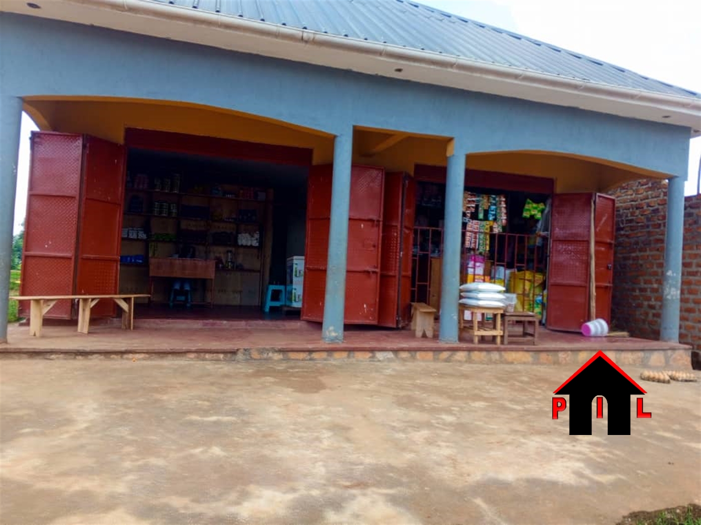 Shop for sale in Matugga Wakiso