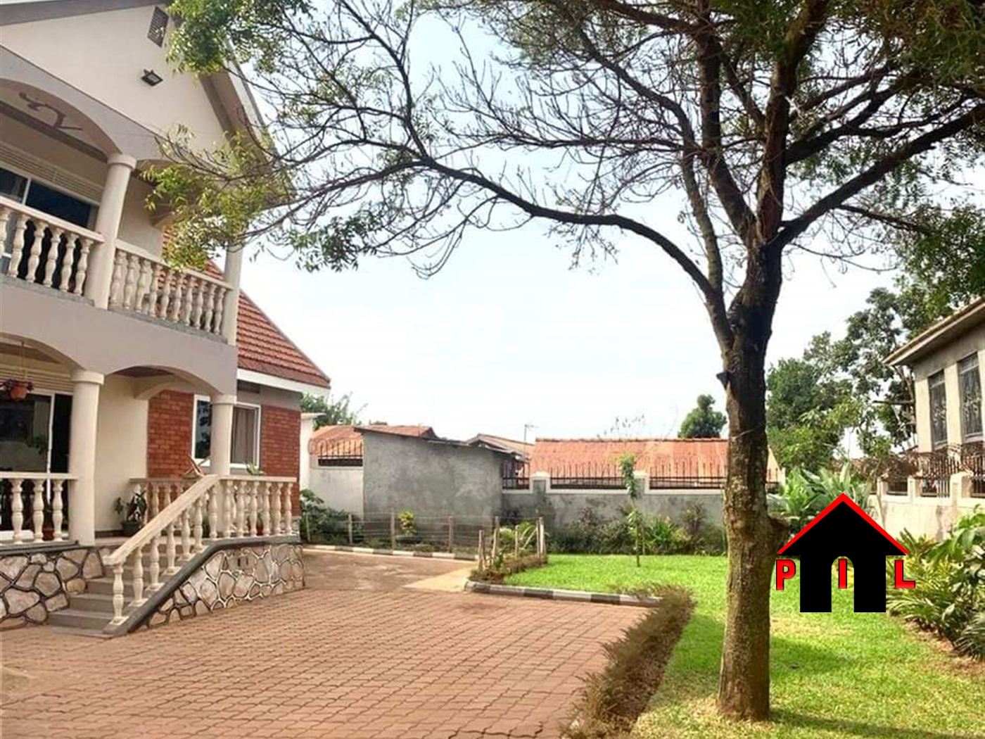 Storeyed house for sale in Kyebando Wakiso
