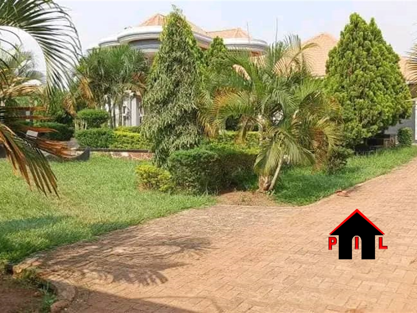 Storeyed house for sale in Kiwenda Wakiso
