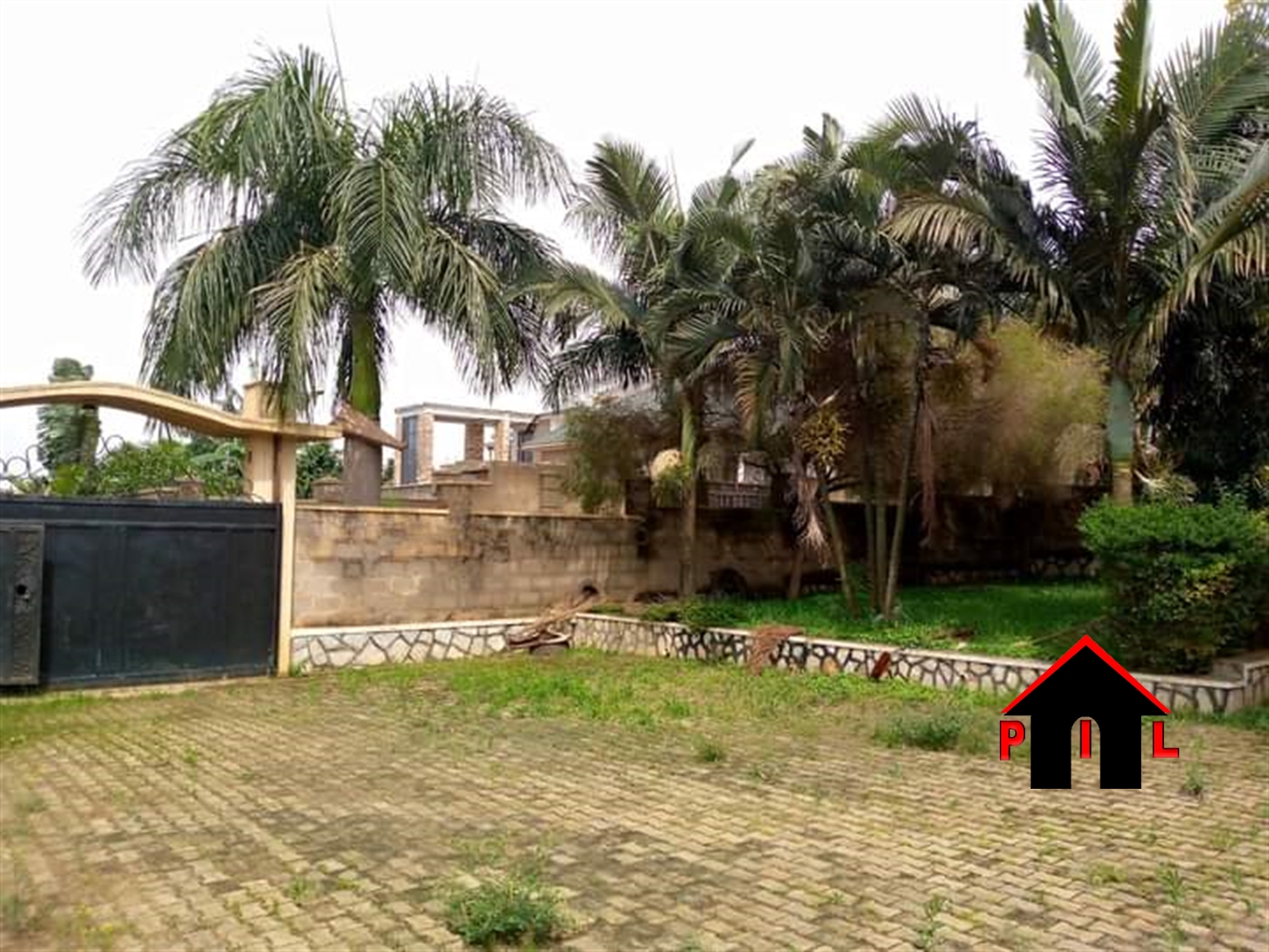 Storeyed house for rent in Sonde Wakiso