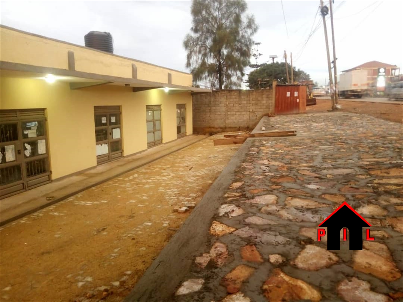 Shop for rent in Bweyogerere Mukono