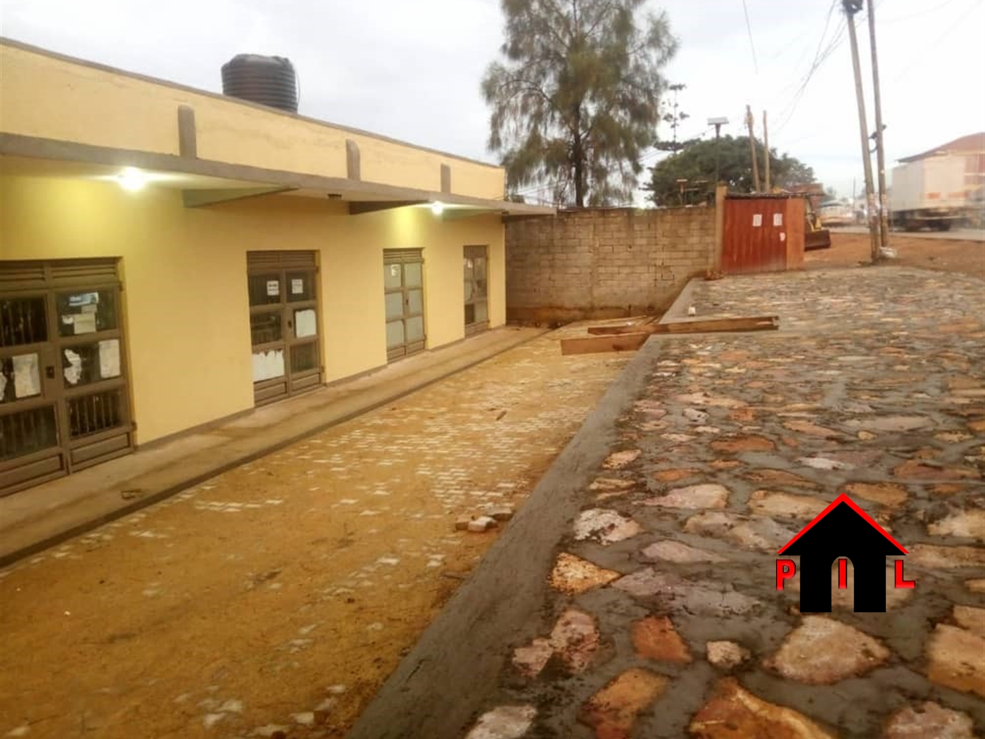 Shop for rent in Bweyogerere Mukono
