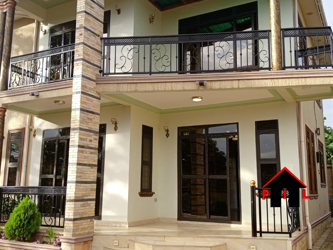 Storeyed house for sale in Kitende Wakiso