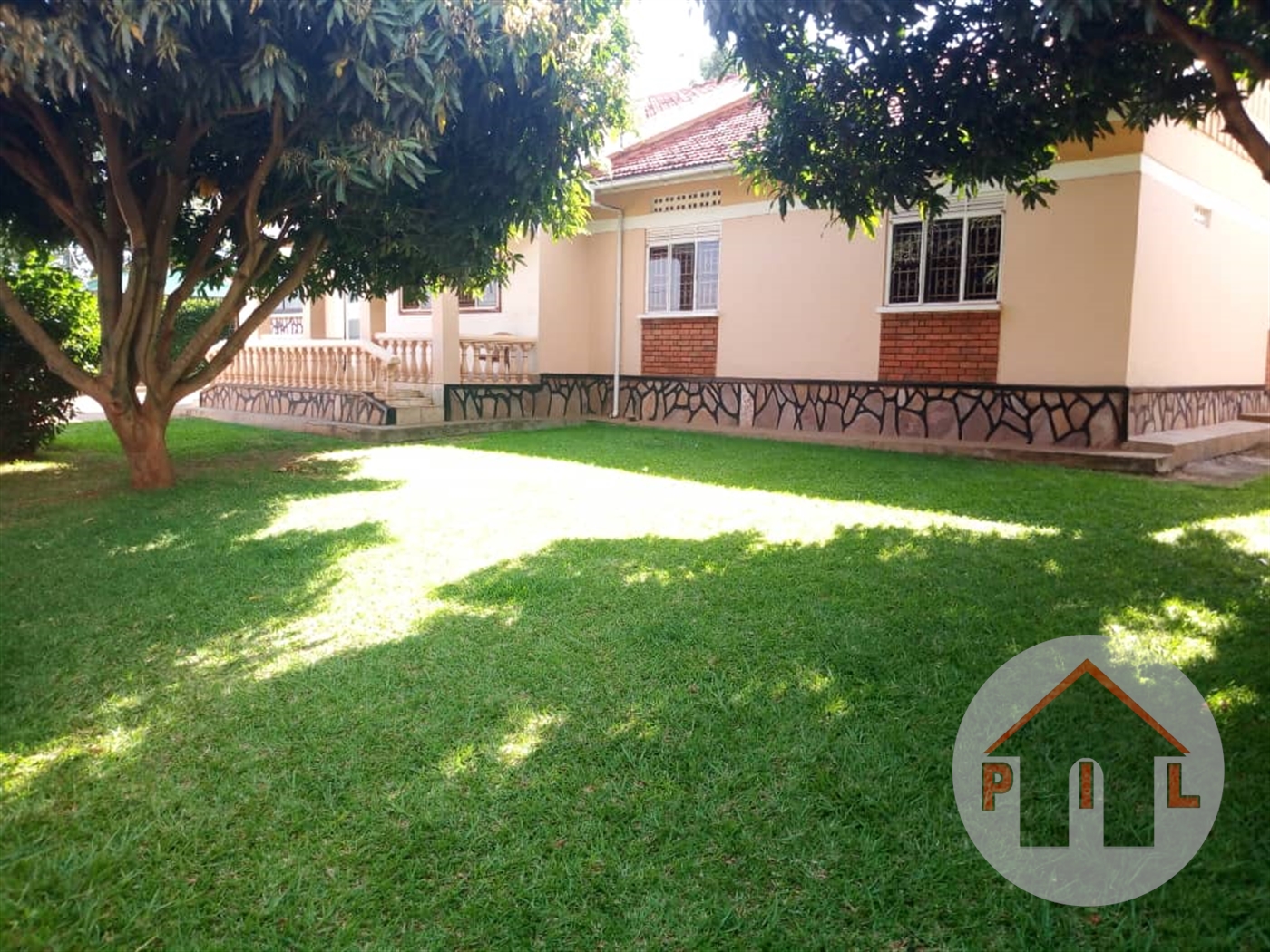 Bungalow for sale in Mutungo Kampala