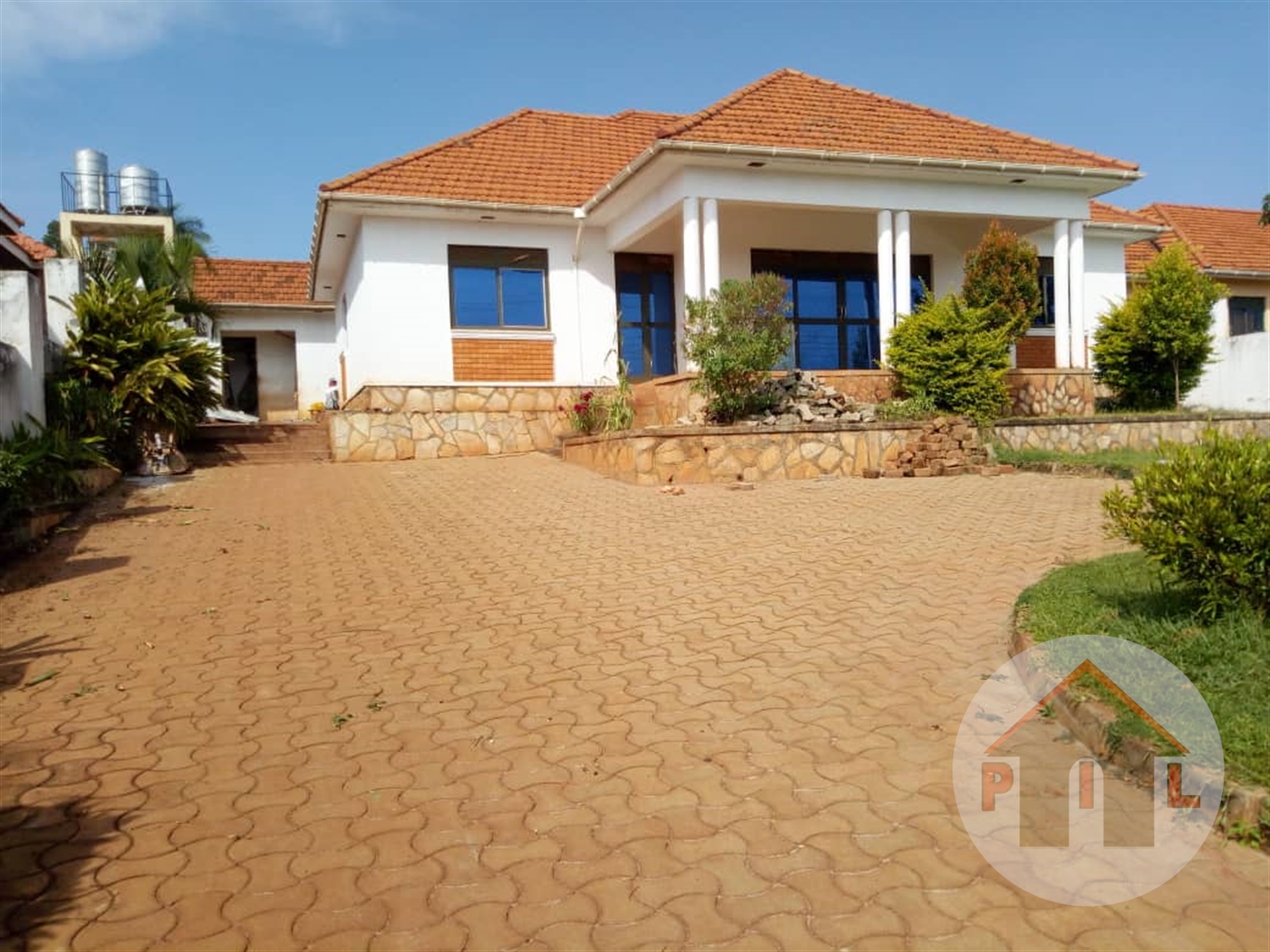 Bungalow for sale in Kitende Wakiso