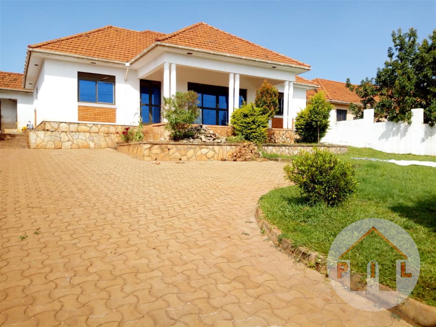 Bungalow for sale in Kitende Wakiso