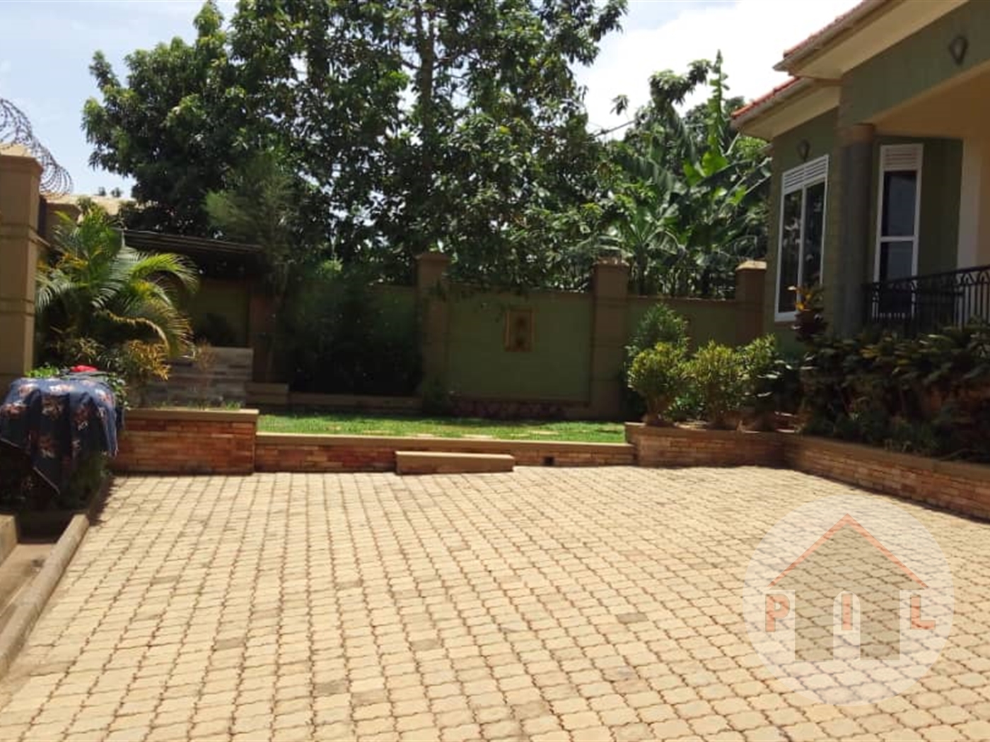 Bungalow for sale in Kyaliwajjala Wakiso