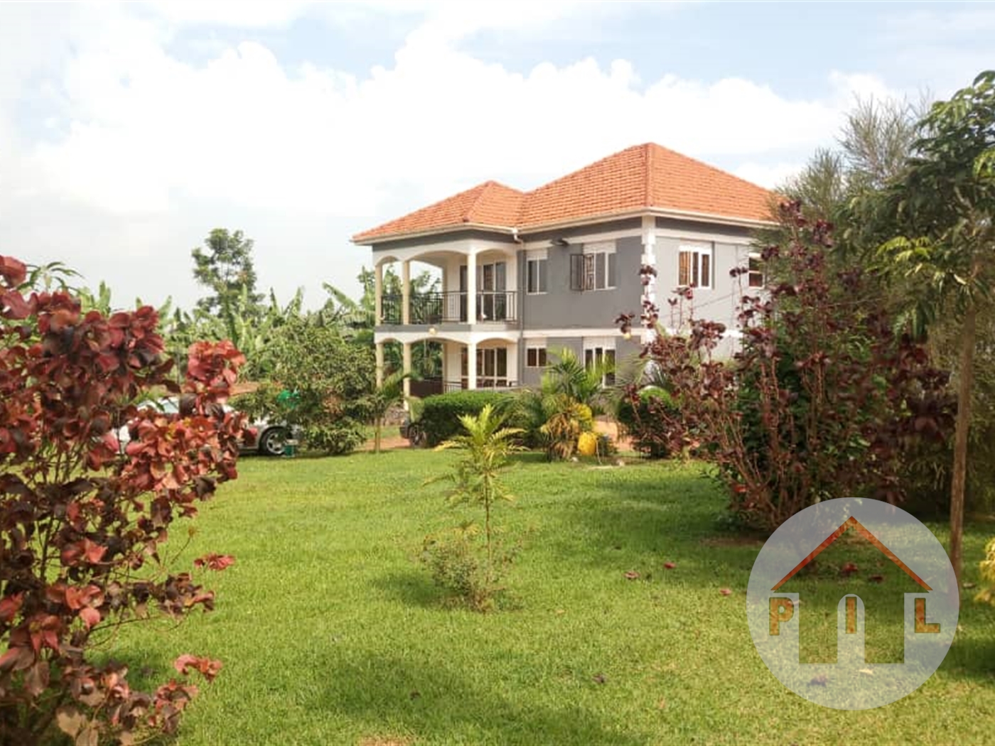 Storeyed house for sale in Buwaate Wakiso