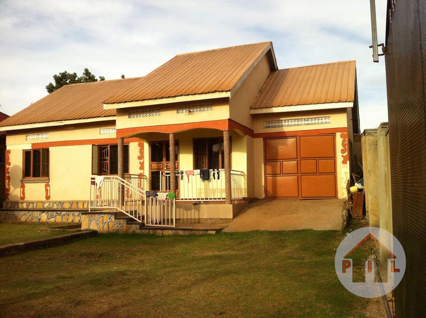 Town House for sale in Kiteezi Wakiso