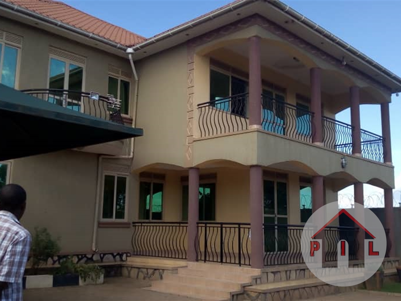 Storeyed house for sale in Kirinya Wakiso