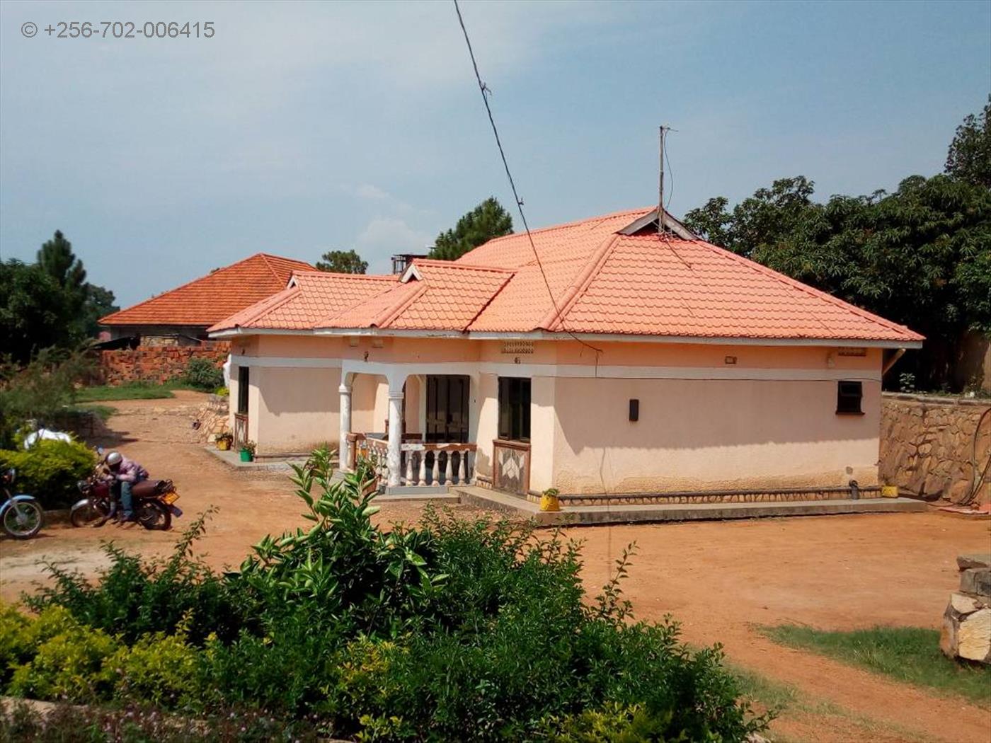 Bungalow for sale in Mutungo Kampala