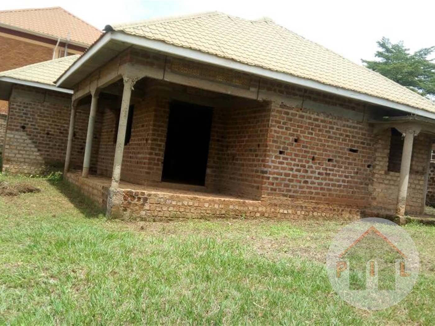 Shell House for sale in Bweyogerere Wakiso