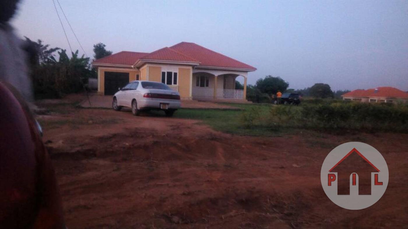 Bungalow for sale in Nansana Wakiso