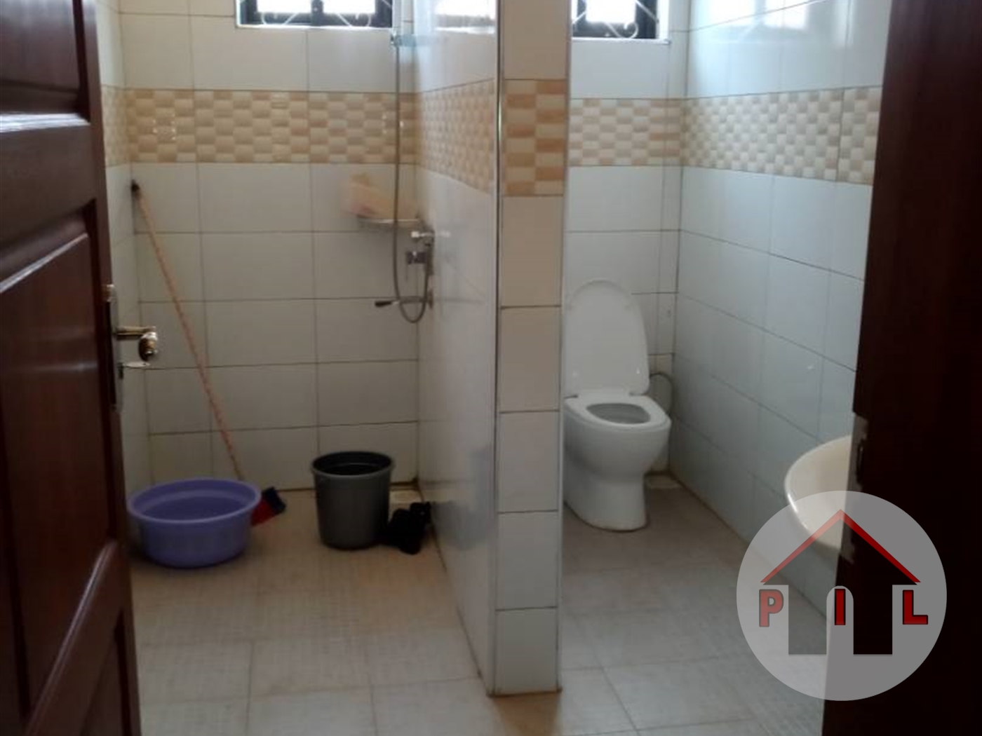 Bungalow for sale in Kamwokya Kampala