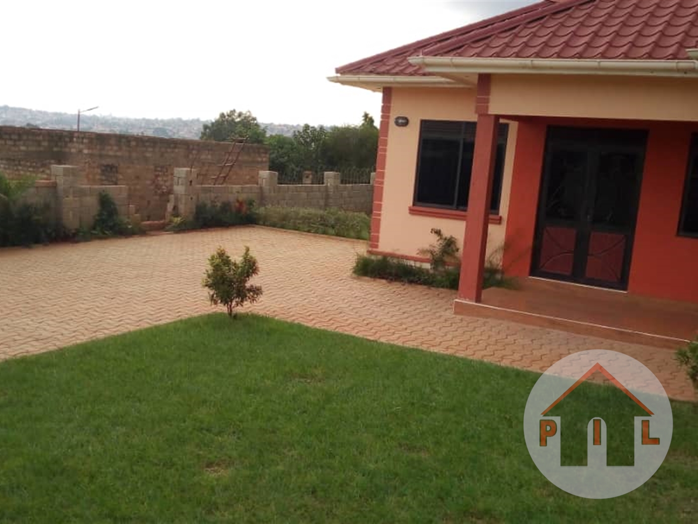 Bungalow for sale in Kyanja Wakiso