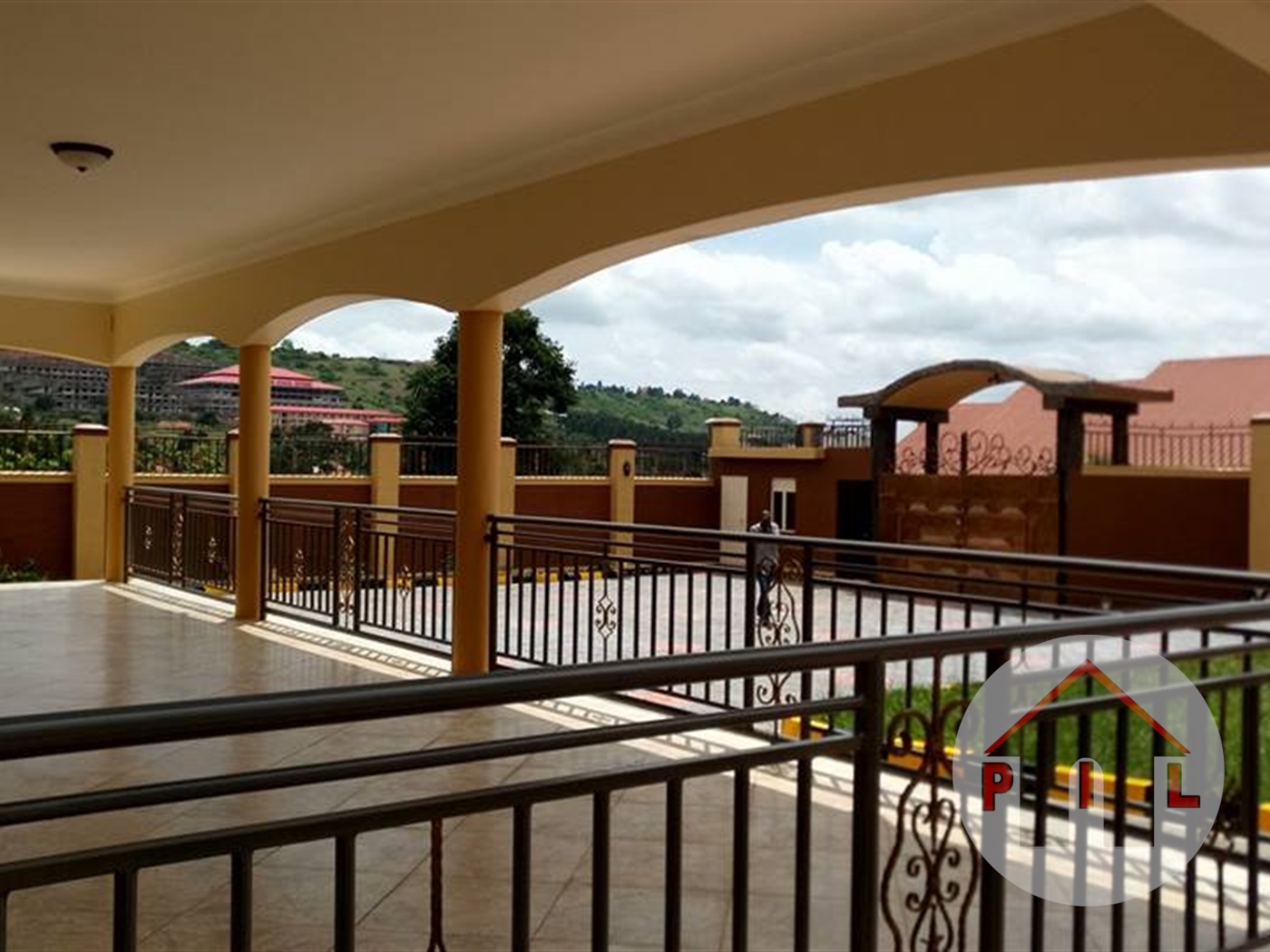 Mansion for sale in Bwebajja Wakiso