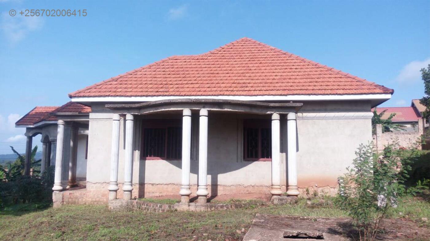 Bungalow for sale in Mityana Mityana