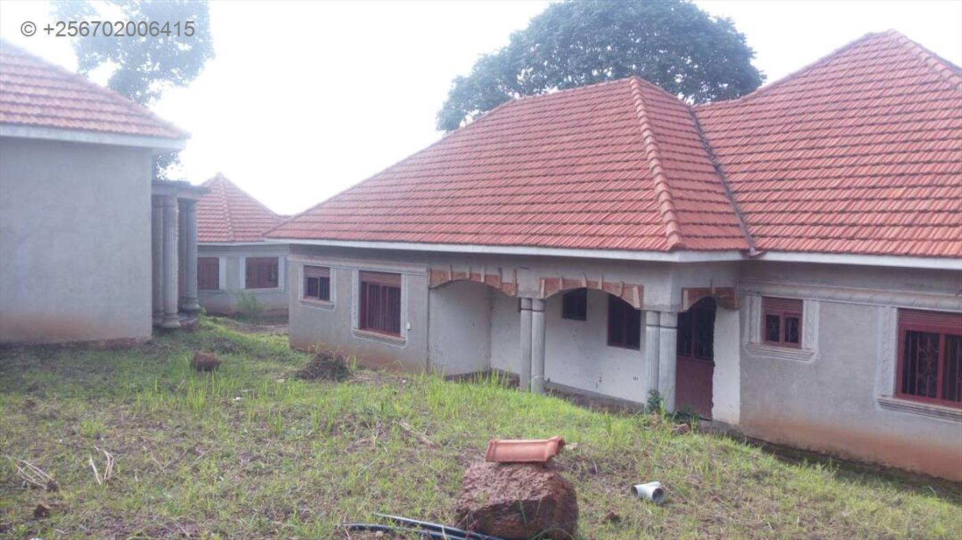 Bungalow for sale in Mityana Mityana