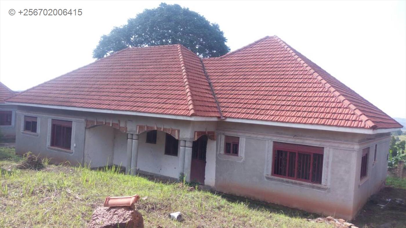 Bungalow for sale in Mityana Mityana